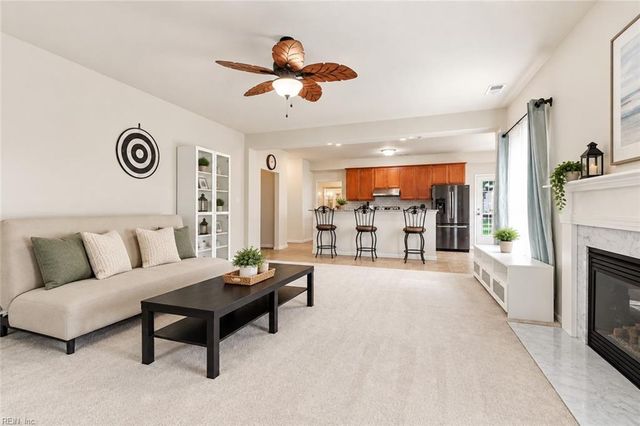 232 Wellington Cir, Smithfield, VA 23430