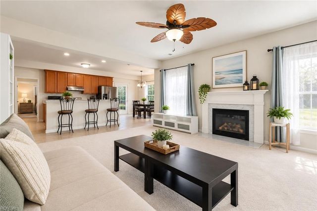 232 Wellington Cir, Smithfield, VA 23430