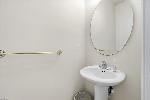 232 Wellington Cir, Smithfield, VA 23430