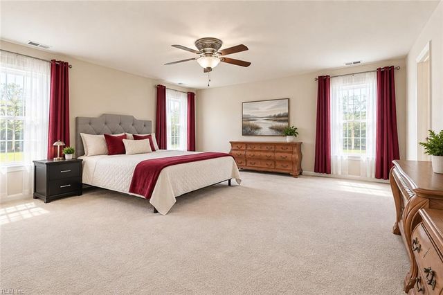232 Wellington Cir, Smithfield, VA 23430
