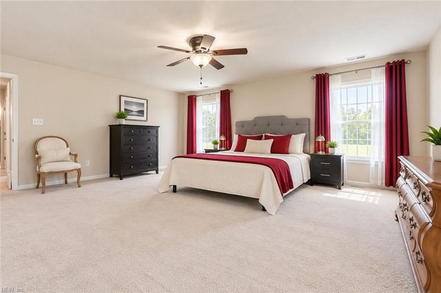 232 Wellington Cir, Smithfield, VA 23430