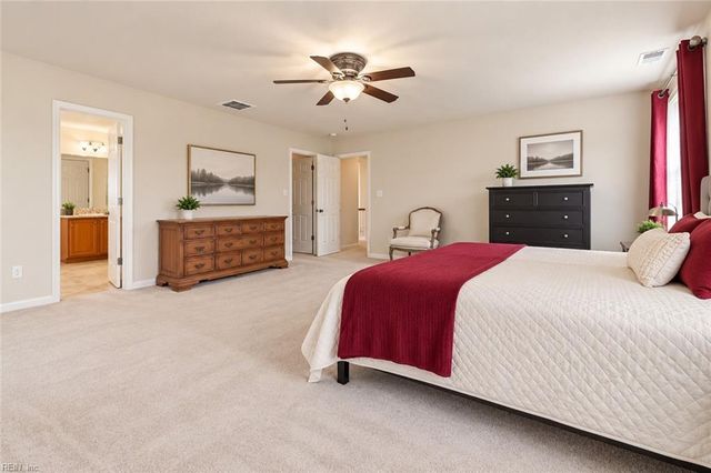 232 Wellington Cir, Smithfield, VA 23430