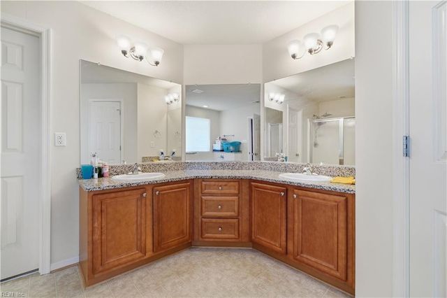 232 Wellington Cir, Smithfield, VA 23430