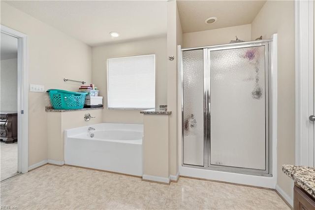232 Wellington Cir, Smithfield, VA 23430