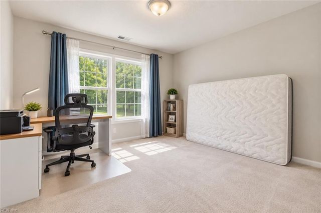 232 Wellington Cir, Smithfield, VA 23430