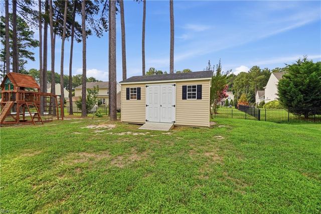 232 Wellington Cir, Smithfield, VA 23430