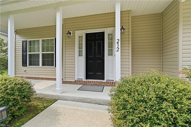 232 Wellington Cir, Smithfield, VA 23430