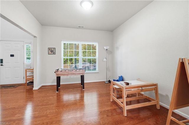 232 Wellington Cir, Smithfield, VA 23430