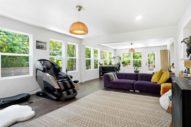 2409 Whitewood Drive, Dallas, TX 75233