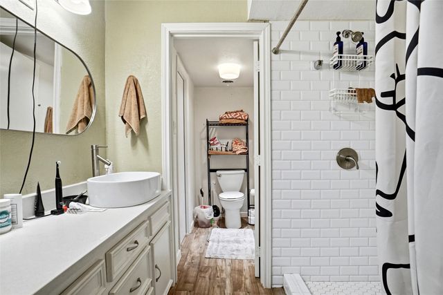 2409 Whitewood Drive, Dallas, TX 75233