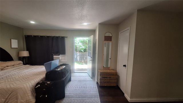 2409 Whitewood Drive, Dallas, TX 75233