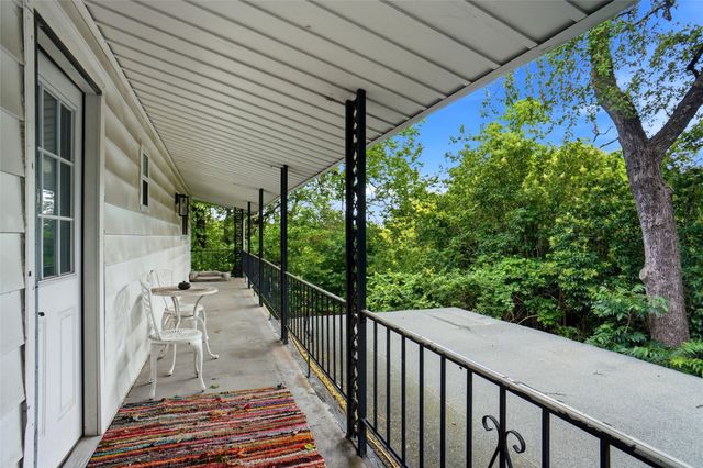 2409 Whitewood Drive, Dallas, TX 75233