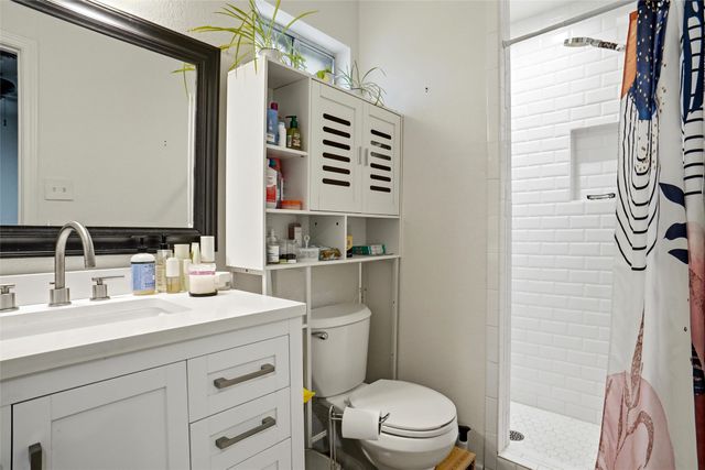2409 Whitewood Drive, Dallas, TX 75233