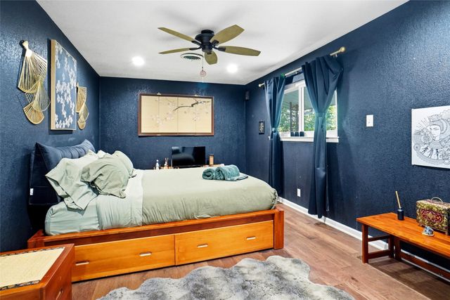 2409 Whitewood Drive, Dallas, TX 75233