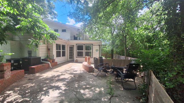 2409 Whitewood Drive, Dallas, TX 75233