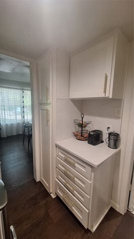 2409 Whitewood Drive, Dallas, TX 75233