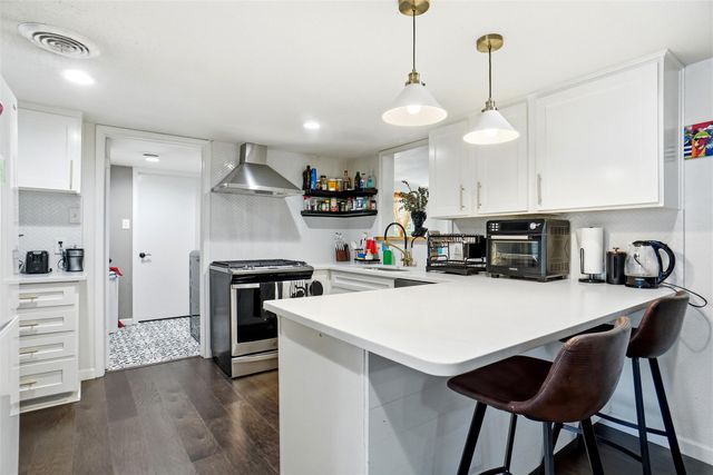2409 Whitewood Drive, Dallas, TX 75233