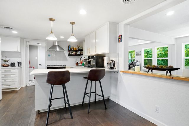2409 Whitewood Drive, Dallas, TX 75233