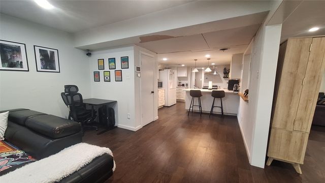 2409 Whitewood Drive, Dallas, TX 75233