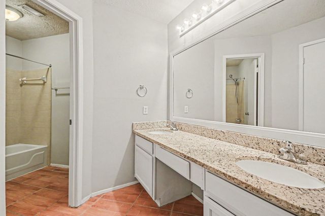 16715 Manowar Lane, Friendswood, TX 77546