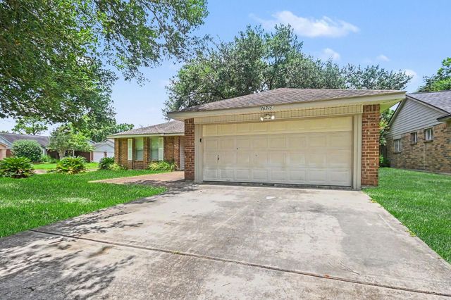 16715 Manowar Lane, Friendswood, TX 77546