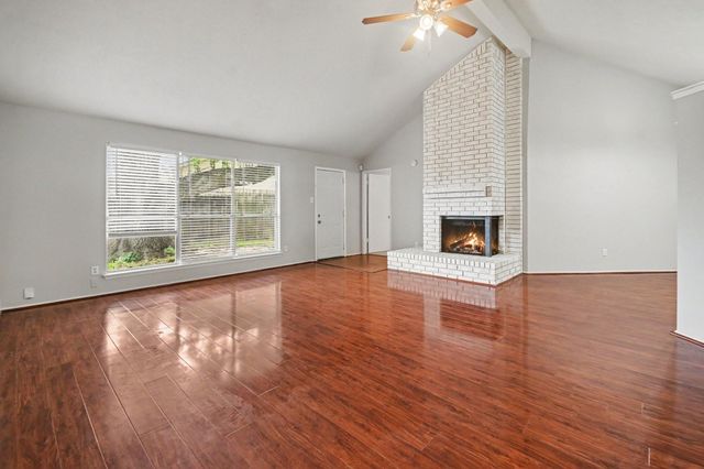 16715 Manowar Lane, Friendswood, TX 77546
