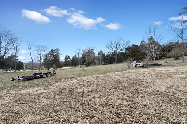 18531 S Fox Creek Lane, Pacific, MO 63069