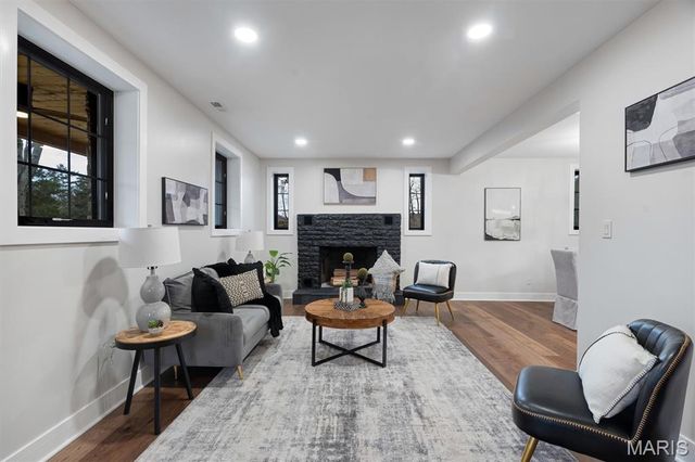 18531 S Fox Creek Lane, Pacific, MO 63069