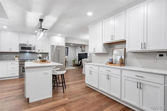 18531 S Fox Creek Lane, Pacific, MO 63069