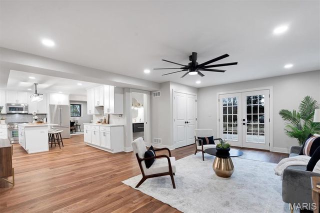 18531 S Fox Creek Lane, Pacific, MO 63069