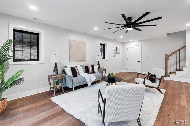 18531 S Fox Creek Lane, Pacific, MO 63069