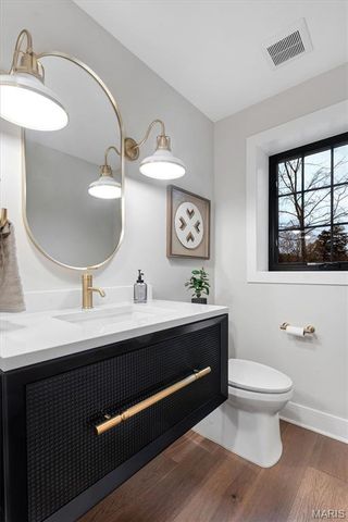 18531 S Fox Creek Lane, Pacific, MO 63069