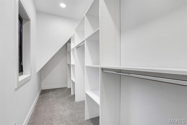 18531 S Fox Creek Lane, Pacific, MO 63069