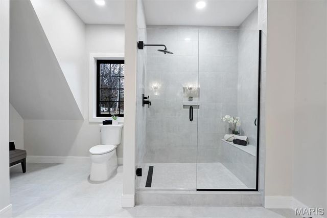 18531 S Fox Creek Lane, Pacific, MO 63069