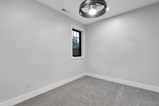 18531 S Fox Creek Lane, Pacific, MO 63069