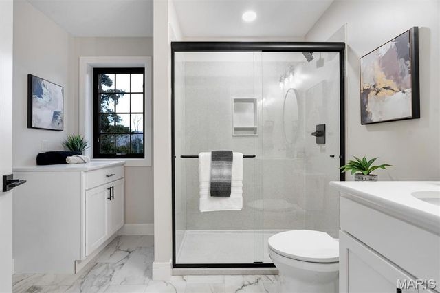 18531 S Fox Creek Lane, Pacific, MO 63069