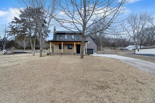 18531 S Fox Creek Lane, Pacific, MO 63069