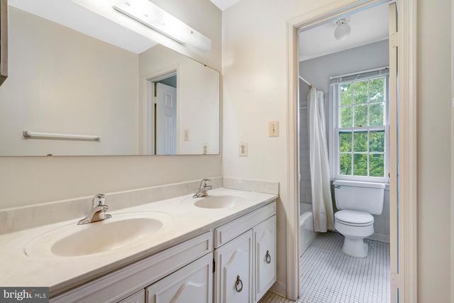 2008 MASON HILL DR, Alexandria, VA 22307