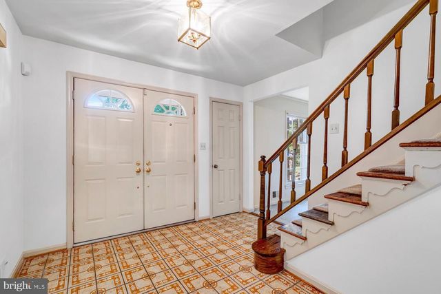 2008 MASON HILL DR, Alexandria, VA 22307