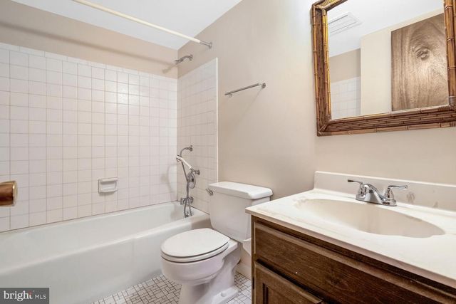 2008 MASON HILL DR, Alexandria, VA 22307