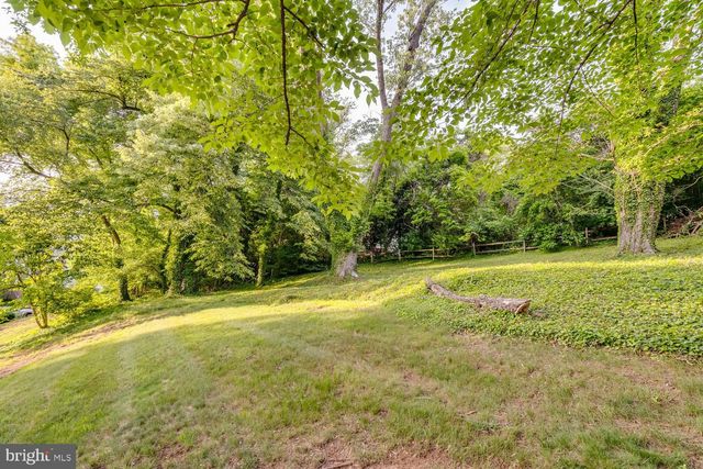 2008 MASON HILL DR, Alexandria, VA 22307