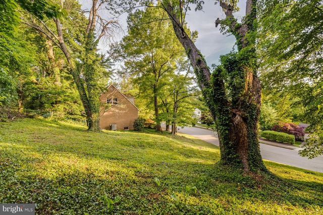 2008 MASON HILL DR, Alexandria, VA 22307