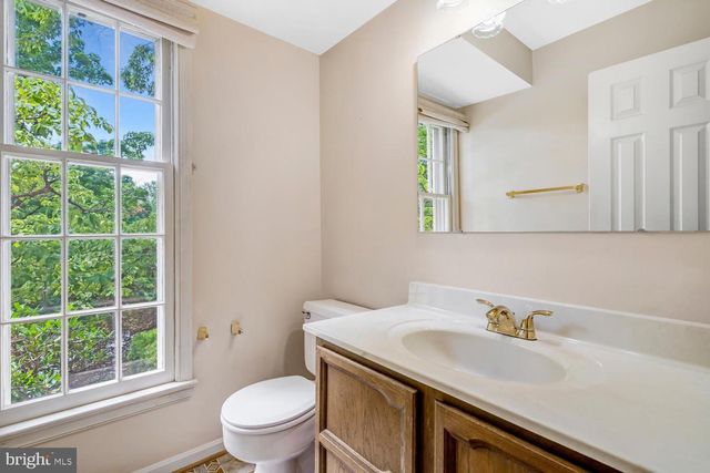 2008 MASON HILL DR, Alexandria, VA 22307