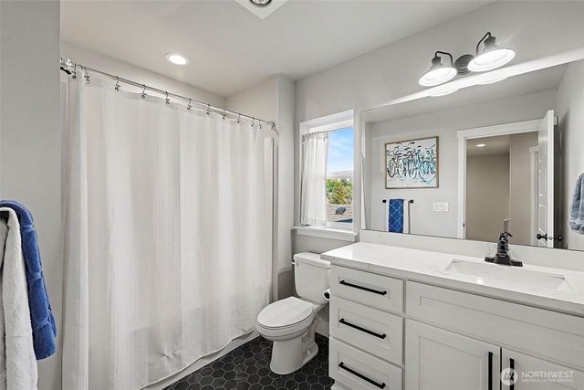324 123rd Street S, Tacoma, WA 98444