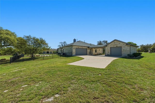 214 Trailmaster CIR, Driftwood, TX 78619