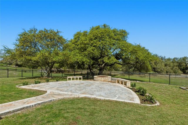 214 Trailmaster CIR, Driftwood, TX 78619