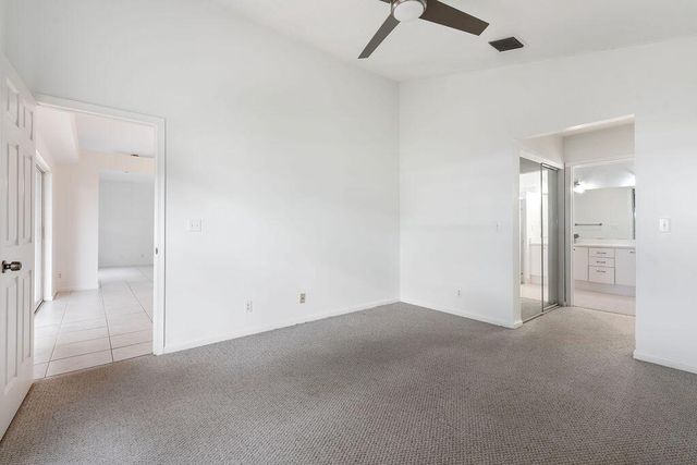 1975 Oak Berry Circle, Wellington, FL 33414