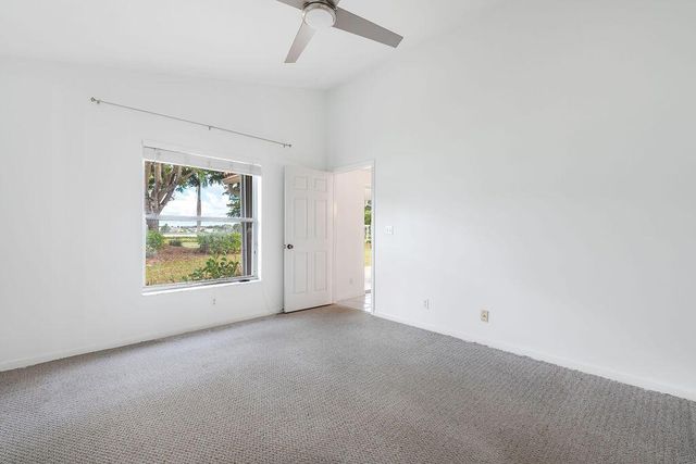 1975 Oak Berry Circle, Wellington, FL 33414