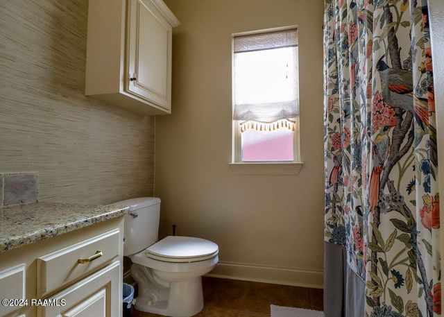 228 Crenshaw Drive, Lafayette, LA 70508