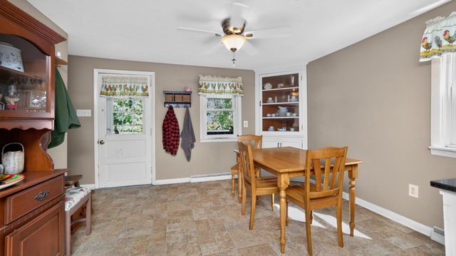 8042 BOBS RD, Felton, PA 17322